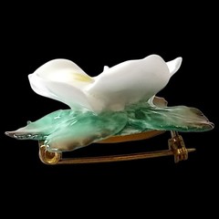 Artone Bone China Gardenia Brooch Pin Flower Floral White England Vintage Dainty