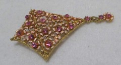 Pretty Vtg Flower 3D Surface KITE Brooch Gold Tone Pink Rhinestones & Enamel