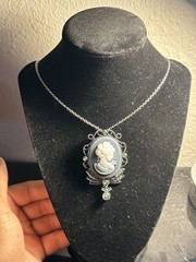 Victorian-Style Silver-Tone Lady Cameo Pendant Necklace