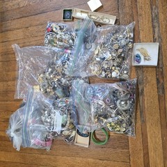 Estate Vintage Costume Jewelry Large 20+ LBS Earing Necklace Bracelet Retro Lot