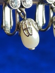 Vtg Silvertone Rhinestone Faux Pearl Flower Dangle Drop Clip On Estate Earrings