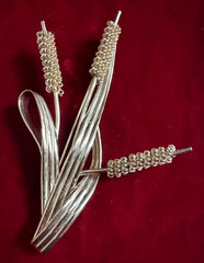 VTG Napier Cattail Brooch Mid Century Modern Botanical Gold Tone Typha Pin