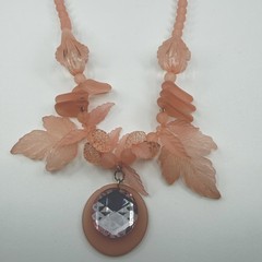VTG Frosted Pink Lucite Cluster Flowers Leaf Statement Beaded Necklace 17”