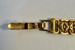 Napier Bracelet Herringbone Chain Gold Tone Fold Over Snap Clasp 7″