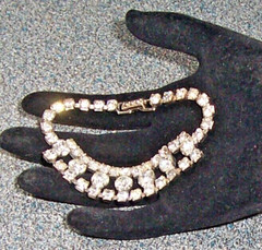 Vintage rhinestone bracelet * 49 round prong-set stones * 50s/60s
