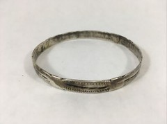 Silver Southwestern Style Bracelet 2.25″ Diameter Thin Bangle Vintage