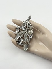 Vintage Eisenberg Original Clip W/ Clear Rhinestones