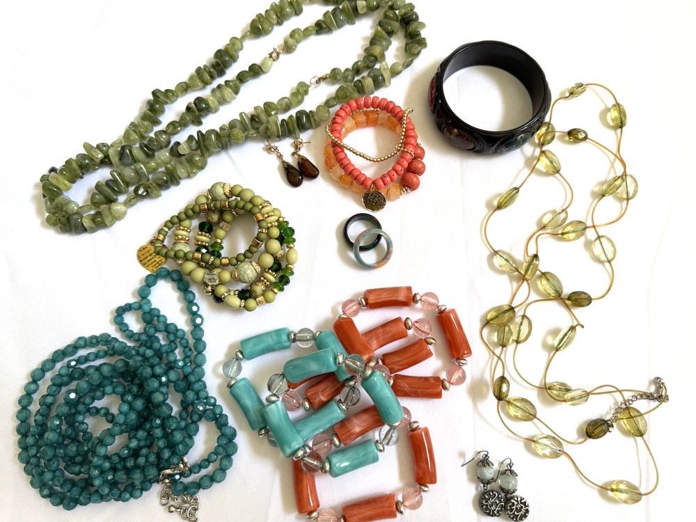 Vintage costume jewelry lot Faux Turquoise Coral Resin Plastic Bead Necklace Set