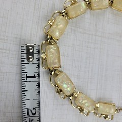 Vintage Cream Faux Mop Confetti Thermoset Lucite Gold Tone Choker Necklace 16″