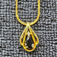 Vintage Gold Tone Teardrop Pendant Necklace Black Faceted Stone Rhinestone 30in