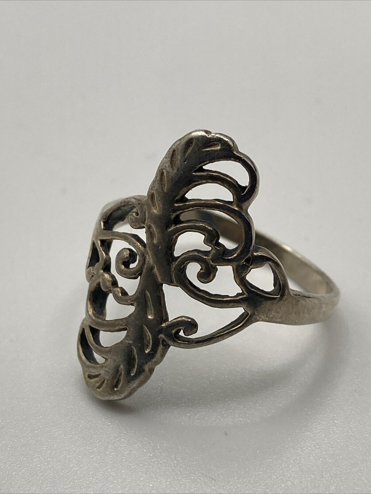 Vintage Sterling Silver Open Work Designed Ring – Size 6