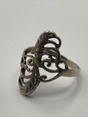 Vintage Sterling Silver Open Work Designed Ring – Size 6