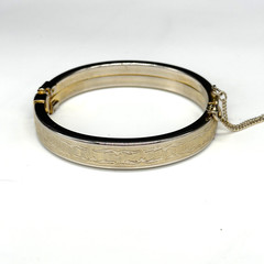 Vintage Coro Bracelet Gold Tone Etched Bangle Size 7 Signed Safety Chain