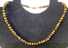 Beautiful Vintage Round Beaded Polished Tiger Eye Gemstone Necklace 16” CLEAN