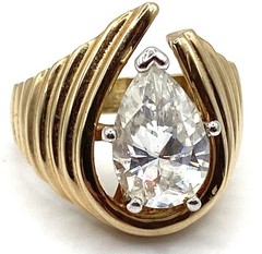 Vintage 18K Gold plated CZ Pear Brilliant Ladies Cocktail Ring Size 6.5