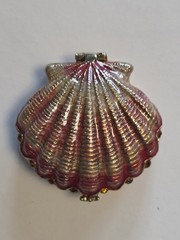 Vtg Monet Shell Trinket Box 2 “x 2″x1” from Discontinued “Sea Shell Collection”