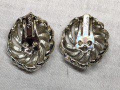5 Pc Vintage Brooch & Earrings Lot 1960’s Dangle Brooch Clip ons All Coro Pieces