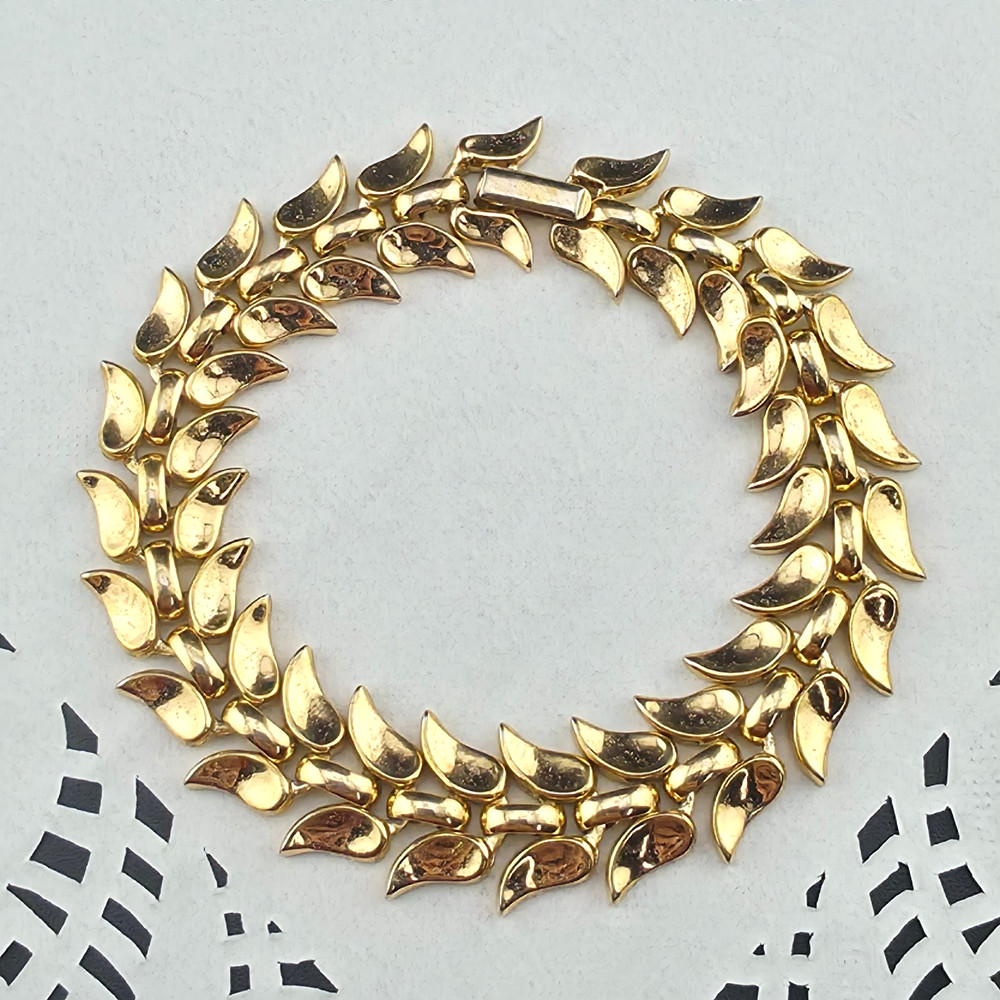 Vintage Crown Trifari Pat Pend Alfred Phillipe Gold Leaf Chain 7″ Bracelet
