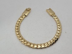 Gold Tone Snake Chain Braslet 8.5in