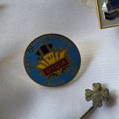 Lot Vintage Mixed Jewelry Brooches Pins Roadrunner Sports Avon Feather Chaplain