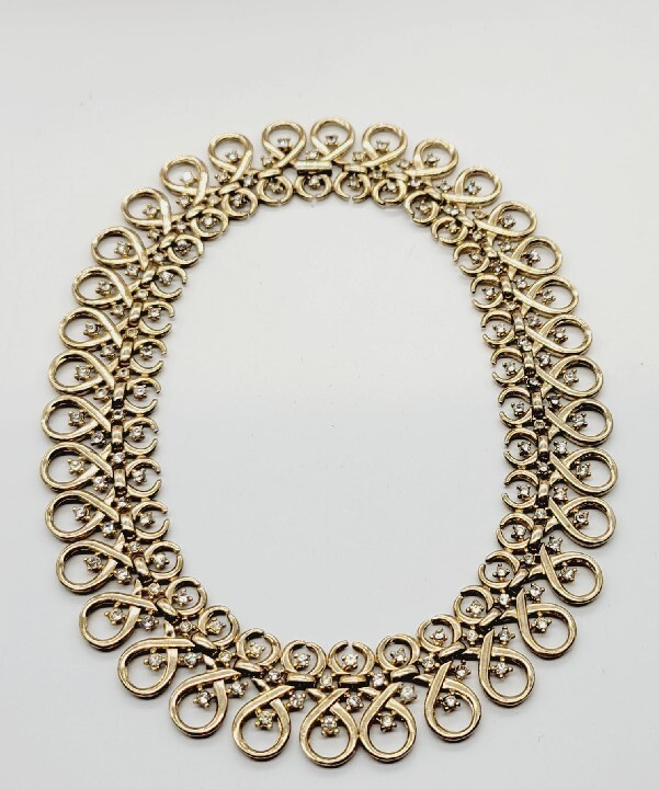 Crown Trifari Gold Tone Ribbon Crystal Wide Necklace RARE 15.5 in Vintage