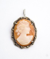 Vintage 800 European Silver Scalloped Frame Carved Portrait Shell Cameo Pendant
