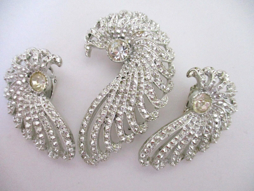 Sarah Coventry Brooch & Earrings Set 1968 “Evening Splendor” Silver Tone