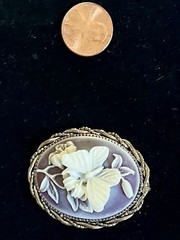 3/ D Vintage Anniversary Butterfly Purple Lavender CAMEO Brooch /Pin/ Pendant 🦋
