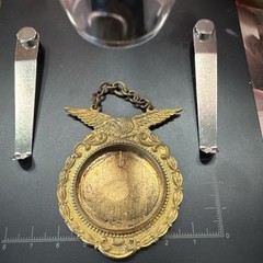 Workers Union of N.A. Signed Gold Tone Round Eagle Brooch Pin