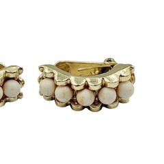 Vintage Gold Tone Small Hoop Pearl Drop Clip Earrings Retro Everyday Classic
