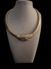 Vintage 80’s Goldtone Collar Necklace 16 In