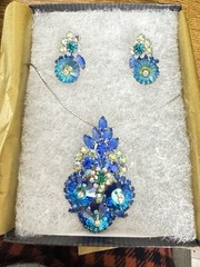 🌟Rare Book Set🌟Juliana D&E Peacock Blue Margarita Rhinestone Pendant Earrings