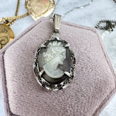 Sorrento Sterling Shell Cameo Pendant Necklace Gray Carved Filigree Vintage