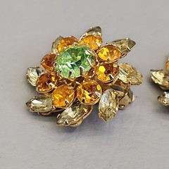 Vintage Judy Lee Rhinestone Earrings Orange Green Pinwheels 1.25″