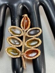 Vintage Chinese Resin Cabochon Leaf Brooch Gold Tone Asian Figural Pin