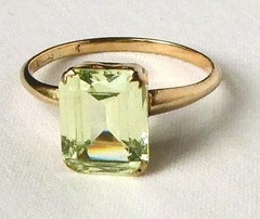 Vintage 1940s Uncas 10k Gold Lime Green Spinel Ring Nice Bright Color Size 7.25