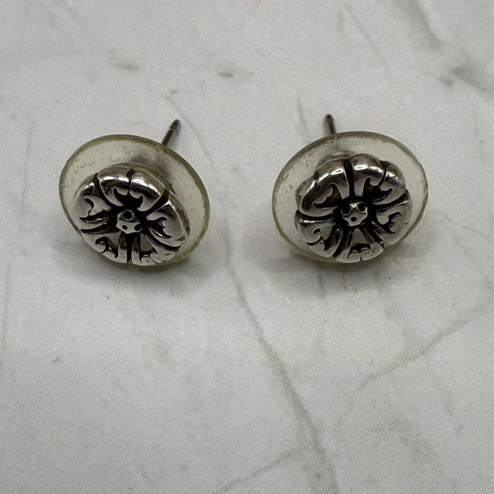 Vintage 1990s Sterling Silver Oxidized Floral Rosette Stud Earrings