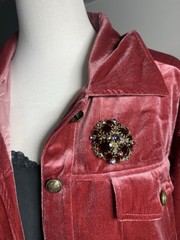 Juliana D&E Book Piece Brooch Pin Shades Of Purple AB Rhinestone 2″ Ref #550 VTG