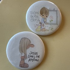Vintage Precious Moments 2” Pin Back Buttons Set Of 2 Jonathan David Jesus God