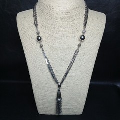 Vintage Jewelery Multiple Chains Necklace Whit Tassel. 8376