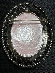 Floral Cameo Oval Brooch Collectible Vintage 1950s-1970s