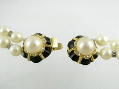 Vintage Mimi D N Faux Pearl Beaded Strand Necklace Enameled Clasp 15.25 Inches
