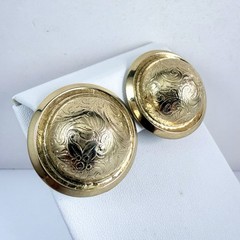 Vintage 1980s Etched Gold Tone Domed Round Clip on Earrings