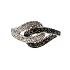 14k Solid White Gold Black and White Natural Diamond Love Knot Ring Size 7