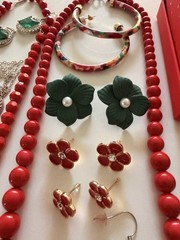 Huge Lot Wearable Vintage To Now Christmas Holiday Jewelry