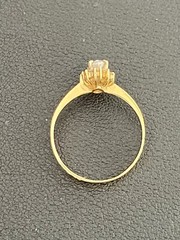 19k Yellow Gold 56pt Marquise Diamond Ring (C72)
