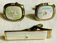 Mixed Lot of 4 Vintage Pieces of Men’s Jewelry Cuff Links Tie Bar & Tie Tack