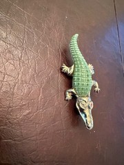 Vintage Gold Tone & Celluloid Alligator Crocodile Brooch Pin w/Red Eye-2 3/4 “