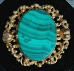 VINTAGE EARLY MALACHITE AND GOLD METAL RUSSIAN LARGE BROOCH