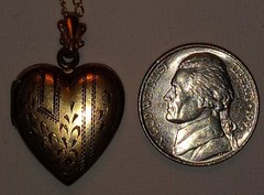 Antique Edwardian Sweetheart C-Clasp Bow Locket & Heart Necklace Lot – As-Is